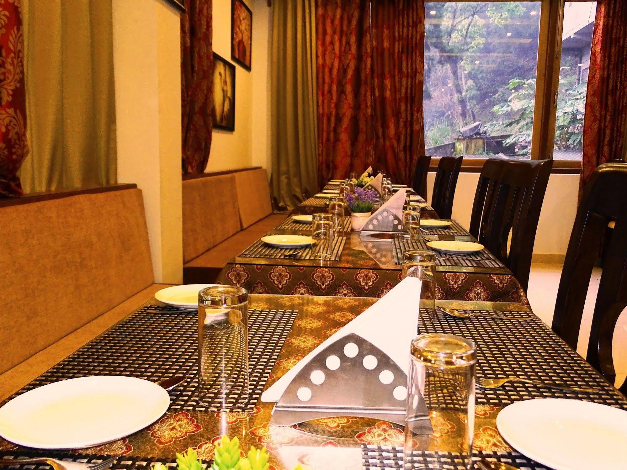 Hotel The Golden Crest à Gangtok Extérieur photo